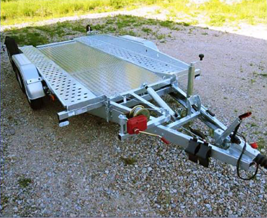 Päijät-Hämeen Mobilistien traileri DCH-125 sorapihalla